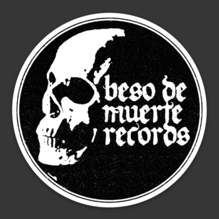 Beso de Muerte circle sticker